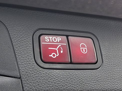 Used 2022 Mercedes-Benz GLC 300 4MATIC image 31