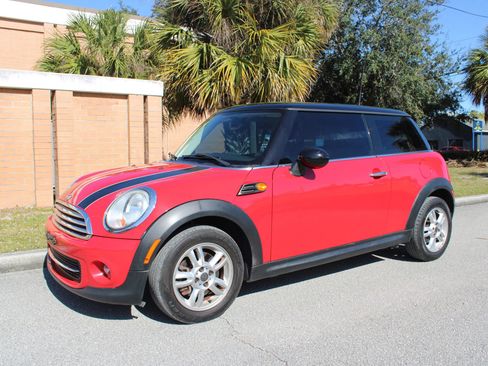 Used 2013 MINI Cooper Hardtop image 2