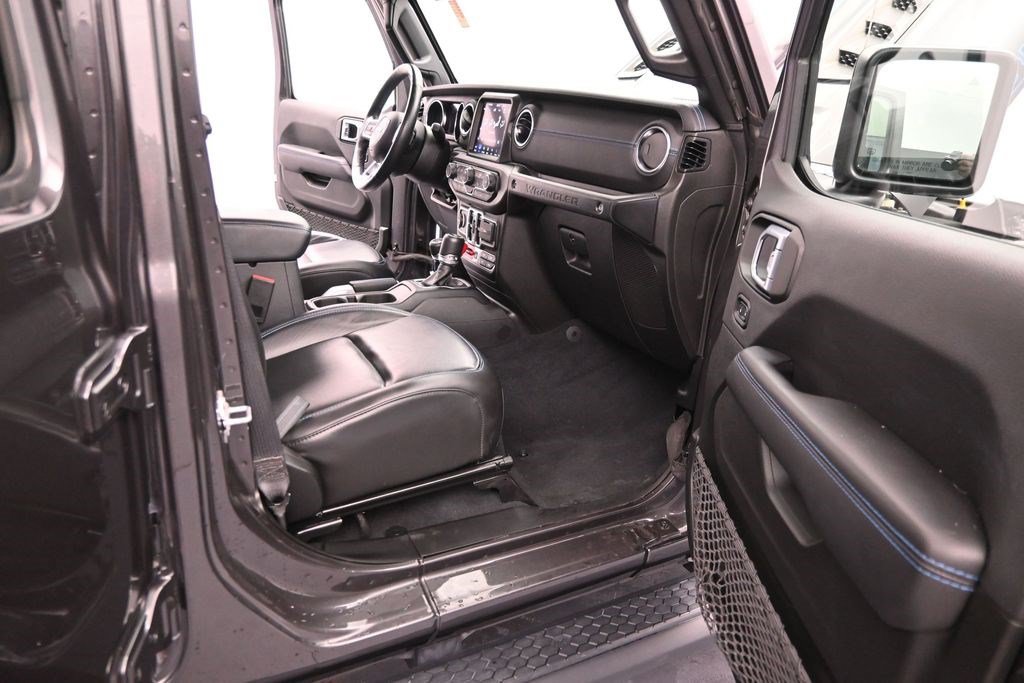 Used 2021 Jeep Wrangler Unlimited Rubicon 4xe w/ Steel Bumper Group AWD/4WD image 16