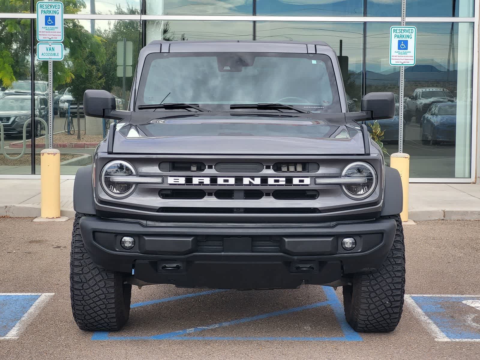 Used 2023 Ford Bronco Big Bend w/ Sasquatch Package AWD/4WD image 2
