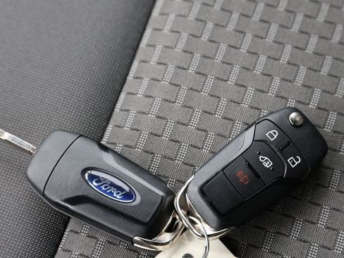 Certified 2025 Ford Transit 350 XL image 33