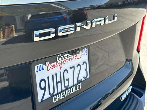 Used 2025 GMC Yukon XL Denali AWD/4WD image 6