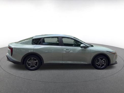 Used 2025 Kia K4 LXS image 16