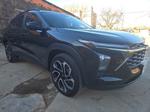 New 2026 Chevrolet Trax RS w/ Sunroof Package image 3