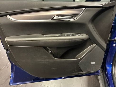 Used 2023 Cadillac XT5 Luxury FWD image 10