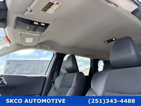 Used 2025 Mitsubishi Outlander SE AWD/4WD image 9