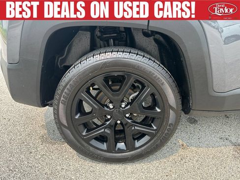 Used 2023 Jeep Renegade Altitude AWD/4WD image 32