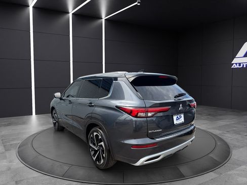 Used 2024 Mitsubishi Outlander SEL FWD image 4