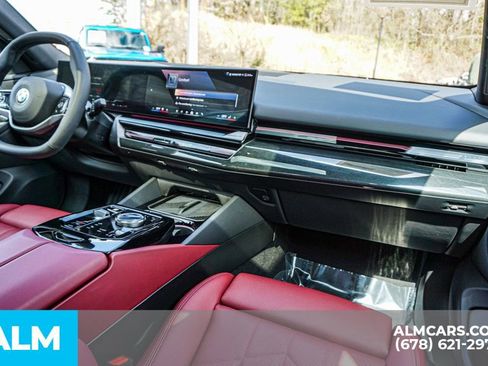 Used 2026 BMW 530i xDrive image 24