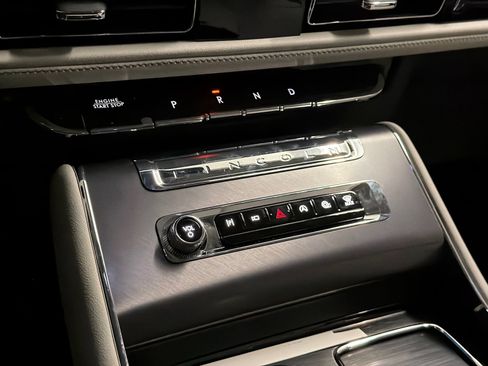 New 2026 Lincoln Aviator AWD image 31