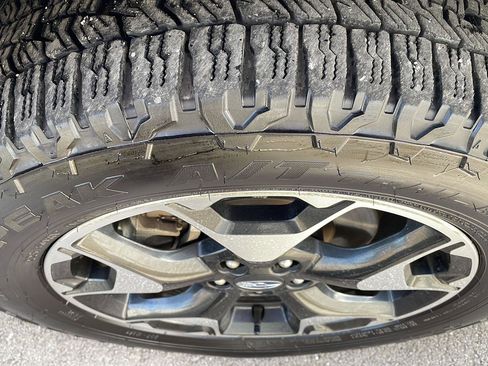 Used 2019 Subaru Crosstrek 2.0i Premium image 7