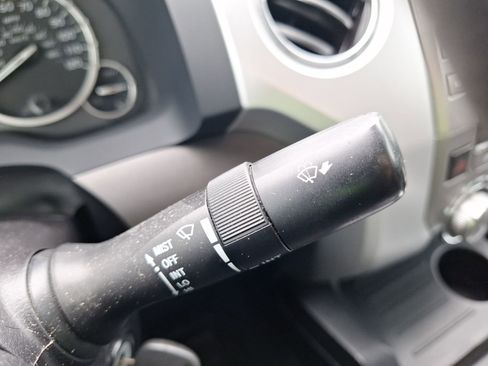 Used 2017 Toyota Tundra SR5 w/ SR5 Upgrade Package image 26