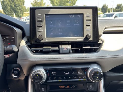 Used 2022 Toyota RAV4 XLE AWD/4WD image 20