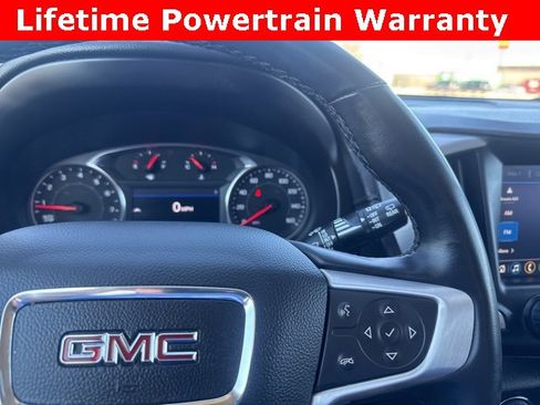 Used 2024 GMC Terrain SLT image 11