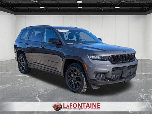 Used 2024 Jeep Grand Cherokee L Altitude image 7