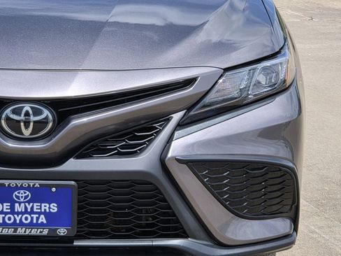 Used 2024 Toyota Camry SE FWD image 4