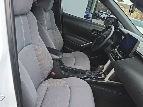 Used 2023 Toyota Corolla Cross AWD Hybrid image 8