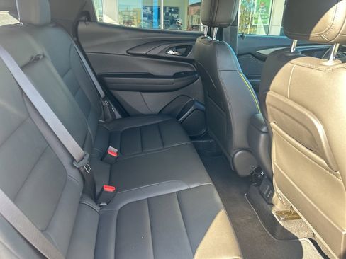 Used 2025 Chevrolet TrailBlazer ACTIV w/ Convenience Package image 19