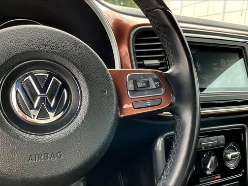 Used 2017 Volkswagen Beetle 1.8T SEL FWD image 11