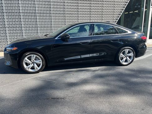 Used 2025 Audi A5 2.0T Premium Plus w/ Premium Plus AWD/4WD image 4