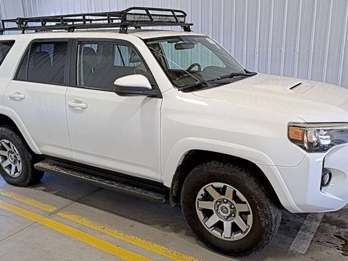 Used 2014 Toyota 4Runner Trail AWD/4WD image 4