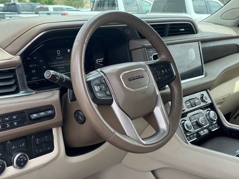 Used 2023 GMC Yukon XL Denali w/ Max Trailering Package image 8
