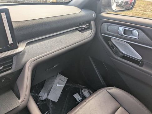 New 2026 Ford Explorer Platinum image 17