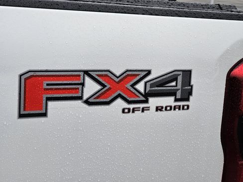 Used 2025 Ford F250 Lariat w/ Chrome Package image 8