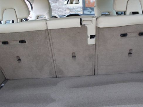 Used 2013 Volvo XC70 3.2 image 22