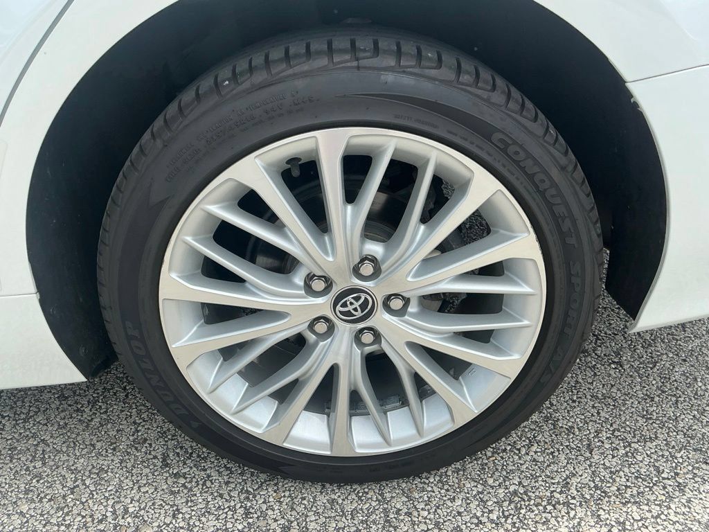 Used 2020 Toyota Camry XLE FWD image 26