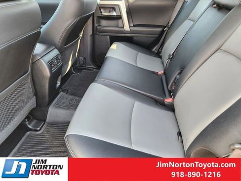 Used 2023 Toyota 4Runner SR5 Premium image 32