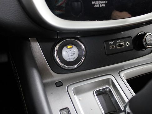 Used 2023 Nissan Murano SV image 26