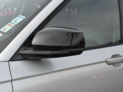 Used 2024 Jeep Grand Cherokee L Laredo image 13