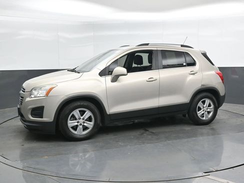 Used 2016 Chevrolet Trax LT w/ LT Convenience Package FWD image 8
