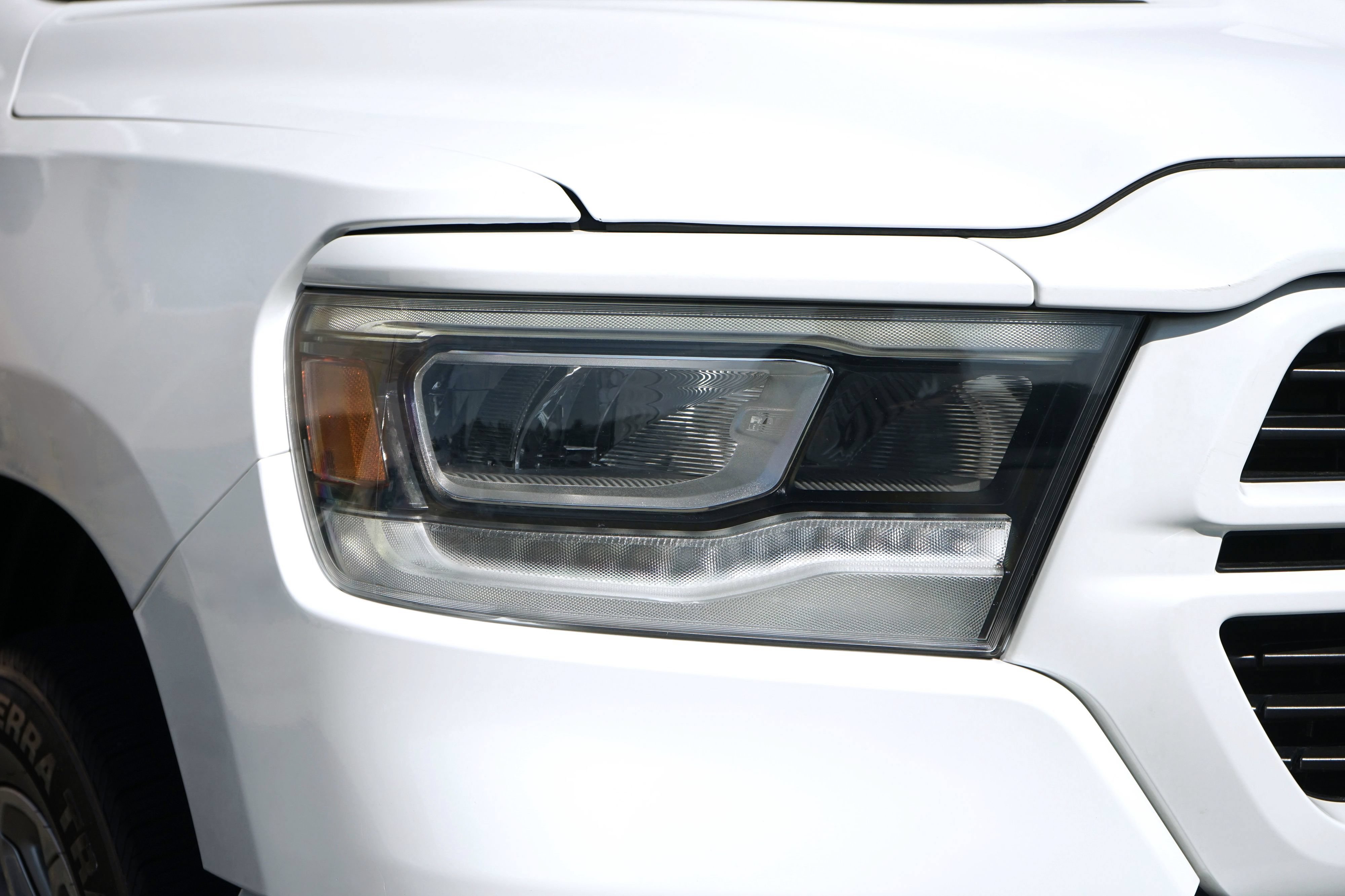 Used 2023 RAM 1500 Laramie AWD/4WD image 6