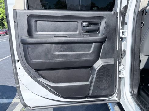 Used 2018 RAM 2500 Tradesman w/ Chrome Appearance Group AWD/4WD image 25