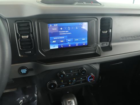 Certified 2022 Ford Bronco image 12