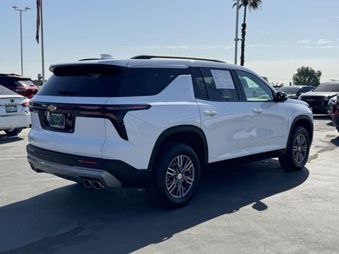 Certified 2025 Chevrolet Traverse LT image 5