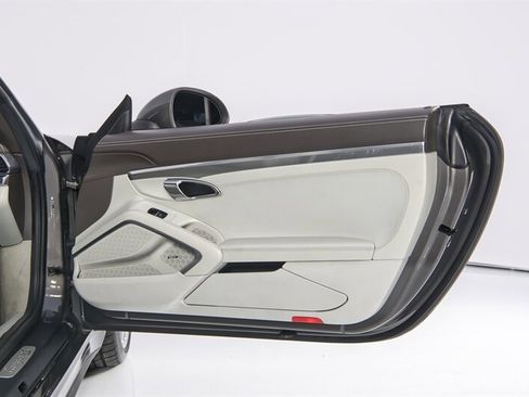 Used 2014 Porsche 911 Targa 4S AWD/4WD image 28