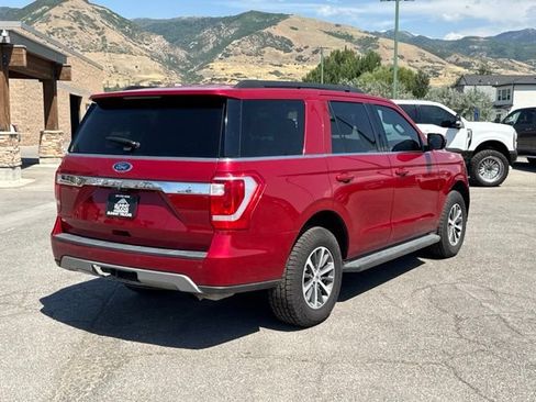 Used 2021 Ford Expedition XLT AWD/4WD image 4