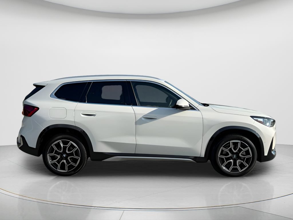 Certified 2025 BMW X1 xDrive28i w/ Premium Package AWD/4WD image 4
