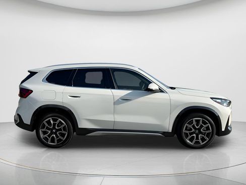 Used 2025 BMW X1 xDrive28i w/ Premium Package AWD/4WD image 4