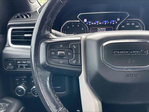 Used 2021 GMC Yukon Denali w/ Advanced Technology Package AWD/4WD image 10