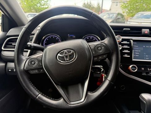 Used 2019 Toyota Camry SE w/ 4 Season Floor Mat Package FWD image 25