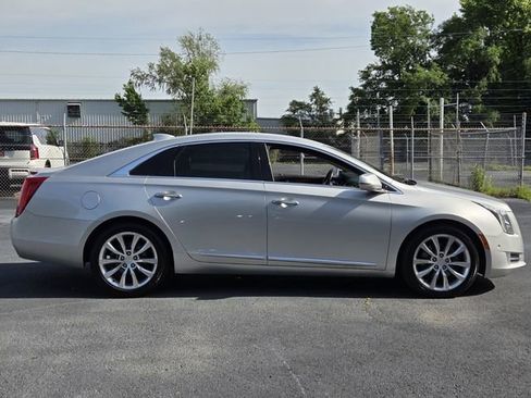 Used 2017 Cadillac XTS Luxury FWD image 6