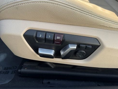 Used 2016 BMW M235i Convertible w/ Technology Package image 22