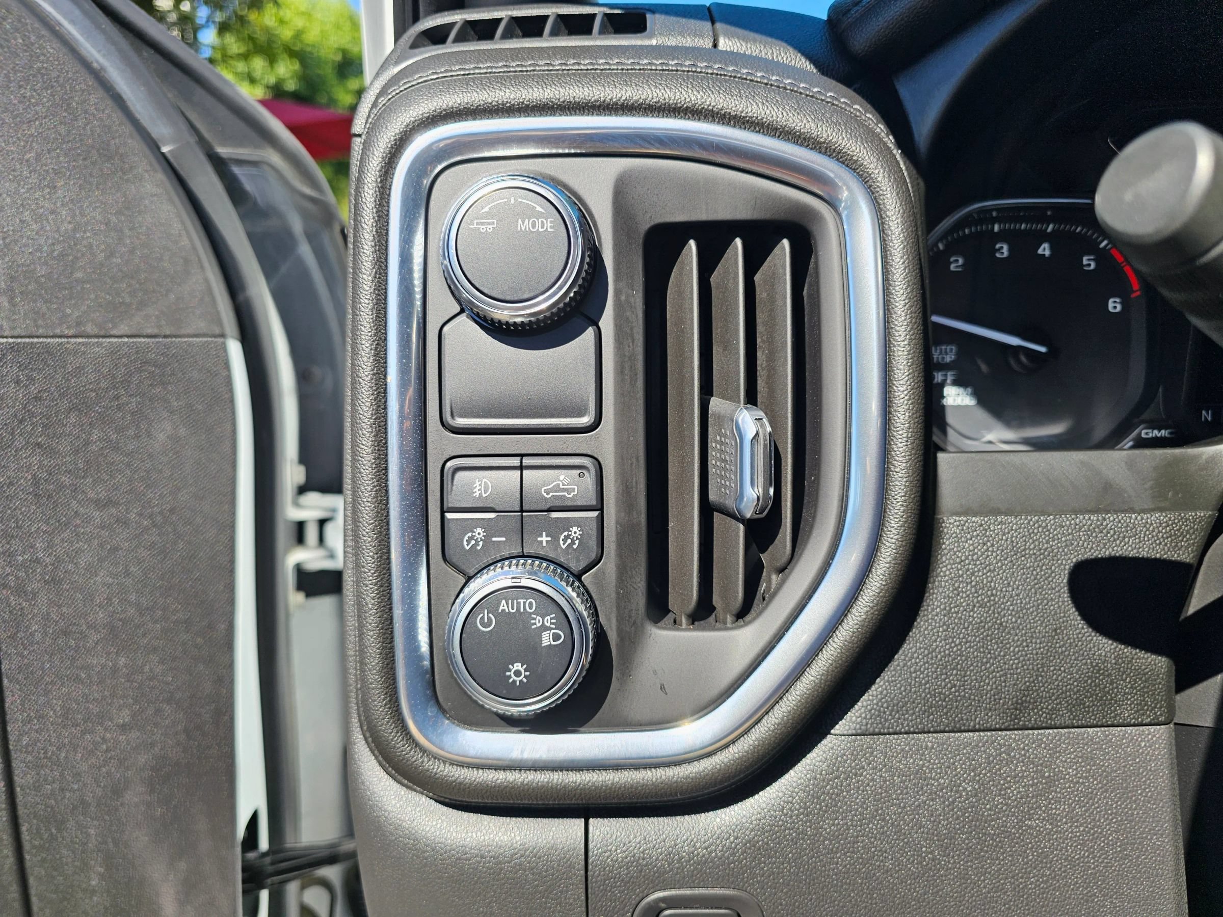 Used 2021 GMC Sierra 1500 Elevation RWD image 11