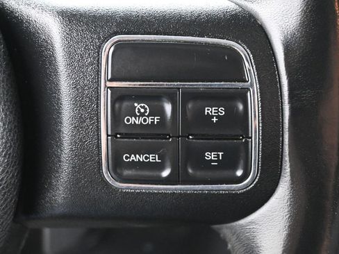Used 2014 Jeep Wrangler Unlimited Sahara w/ Dual Top Group AWD/4WD image 15