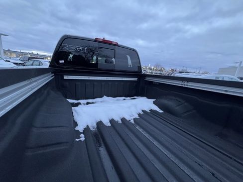 New 2026 Nissan Frontier PRO-4X w/ Pro-4x Convenience Package image 10