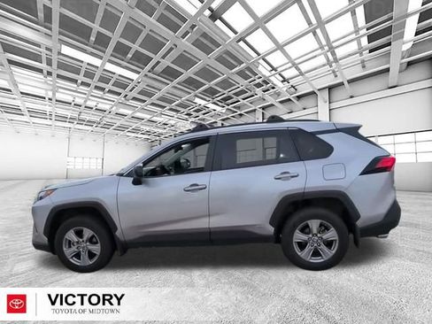 Used 2024 Toyota RAV4 LE AWD/4WD image 5